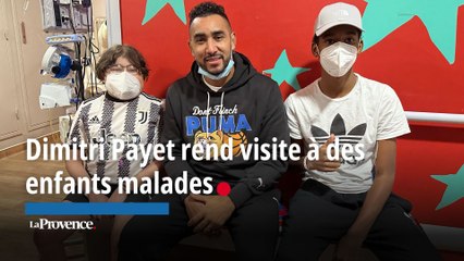 Dimitri Payet rend visite à des enfants malades
