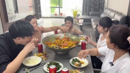 Boiled Crab in Indonesian Padang Sauce