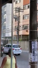 VÍDEO: Três transformadores explodem em rua da Barra