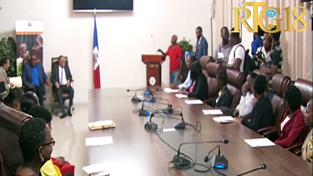 Ministè Santé Piblik onoré 4 premye loreya sesyon òdinè egzamen leta nan syans enfimyè