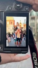 it’s not hard if you feel in love❤️❤️❤️#streetphotography #photography #pictures #takingpictures