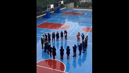 İSTEK Vakfı öğretmenlerinden insanca çalışma şartı eylemi