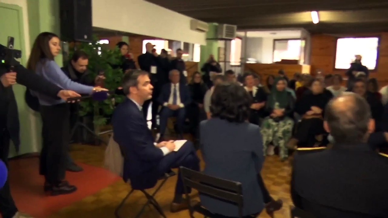 Regardez ce violent accrochage entre le Ministre Olivier Véran en visite à Moissac et le Maire RN de la ville, Romain Lopez : "Ce que vous faites est une honte !"