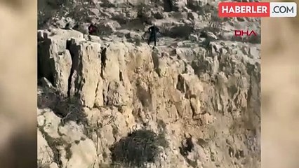 AFAD ekipleri kayalıklarda mahsur kalan 2 keçiyi kurtardı