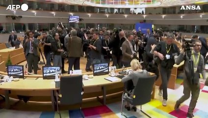 Meloni: "Nel nuovo bilancio Ue fondi per migranti"