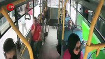 Otobüste 'bekleme süresi' tartışması: Şoför, kadın yolcuyu tartaklayıp araçtan indirdi!
