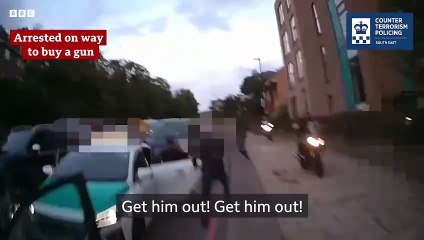 Hyde Park gun attack plotter Edward Little lunges at detective - BBC News