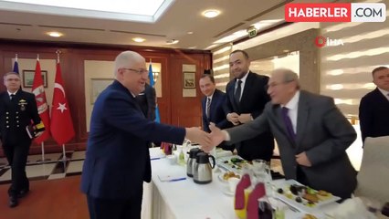 Tuzla Piyade Okulu'ndaki "Atatürk fotoğrafı" kriziyle ilgili Bakan Güler'den açıklama: Hepsi görevden uzaklaştırıldı