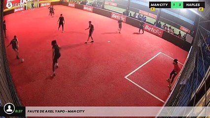 Faute de Axel Yapo - MAN CITY