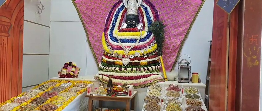 श्रीश्याम को लगाया छप्पन भोग, भक्तों ने भण्डारे में पायी प्रसादी
