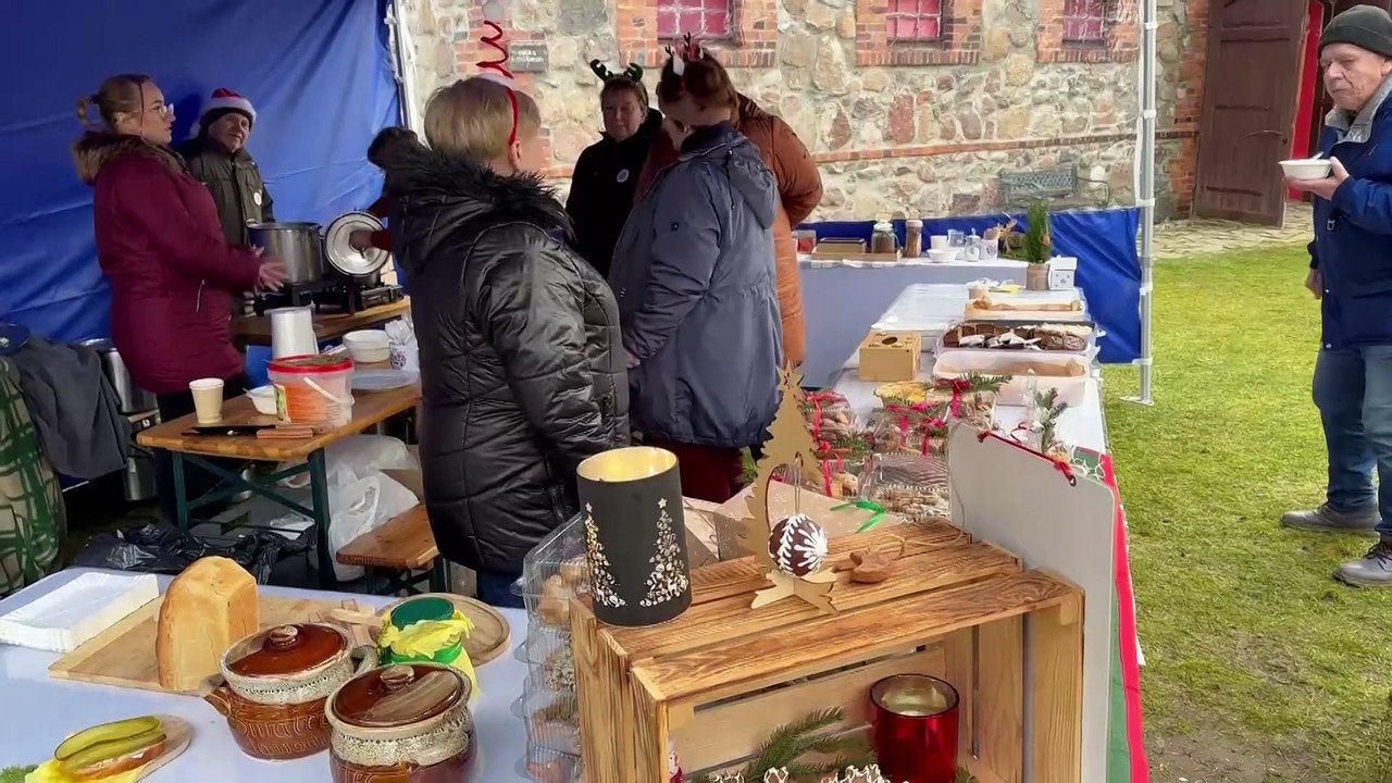 Zielona Góra. Jarmark bożonarodzeniowy Idą Święta w Ochli