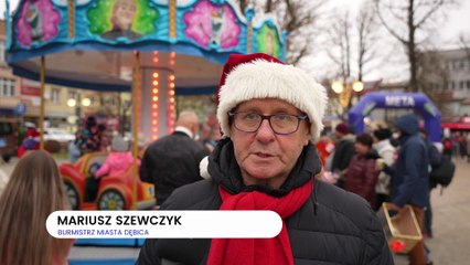 Rodziny i przebierańcy na świątecznym rynku w Dębicy