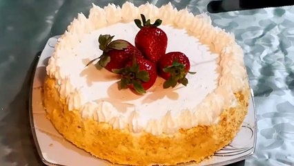 تورتةالفرولة والكريمة بطريقه سهلةعلي قد الايد