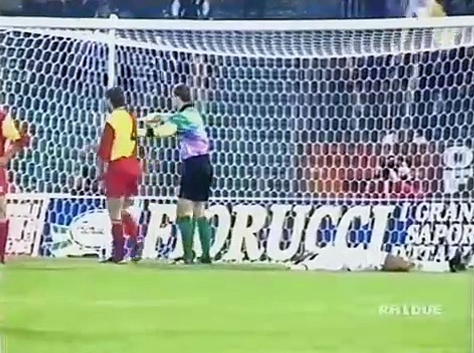 AS Roma vs. Galatasaray SK Maçın tamamı  UEFA Kupası 1992-1993  Son 16 turu, 1. maç  Stadio Olimpico (Roma)   25 Kasım 1992