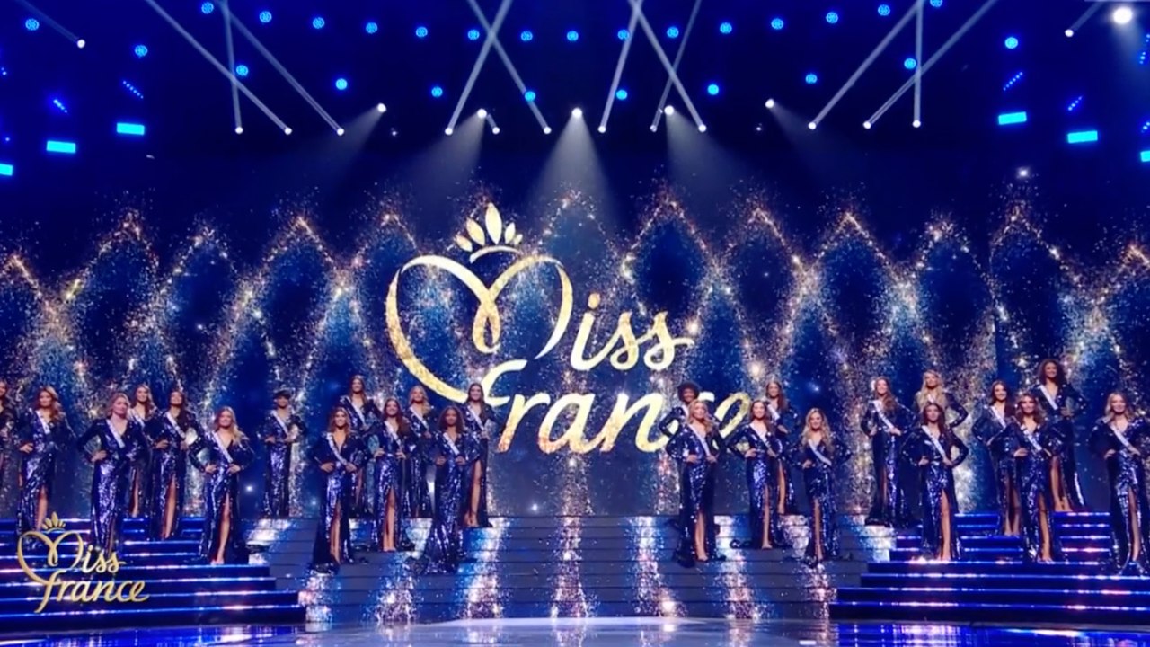 Découvrez les 15 demi-finalistes de Miss France 2024 !