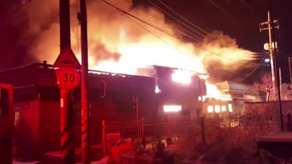 전북 김제시 제재소에서 불...1시간 40분 만에 완진 / YTN