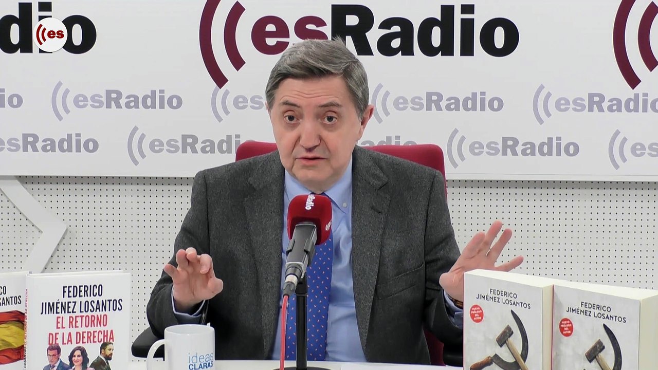"El traidor hace un gran gesto de unción ante la señera sin la bandera de España"
