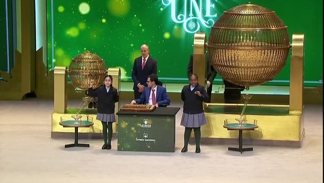 Tercer premio de la Lotería de la Navidad: 31938