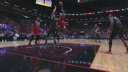 Williams bulldozes to the rim and dunks