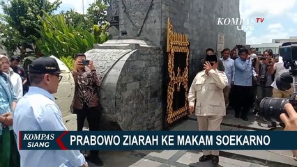 Ratusan Relawan Sambut Kedatangan Prabowo saat Ziarah ke Makam Soekarno di Blitar