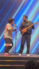 Rockstar Ranbir Kapoor Entertaining Crowd Again