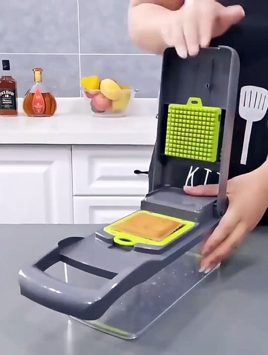 1Pc Green Black 12 in 1 Multifunctional Vegetable Slicer Cutter Shredders Slicer With Basket Fruit Potato Chopper Carrot Grater