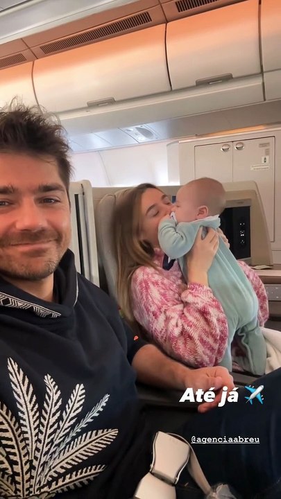 Lourenço Ortigão e Kelly Bailey com o filho Vicente