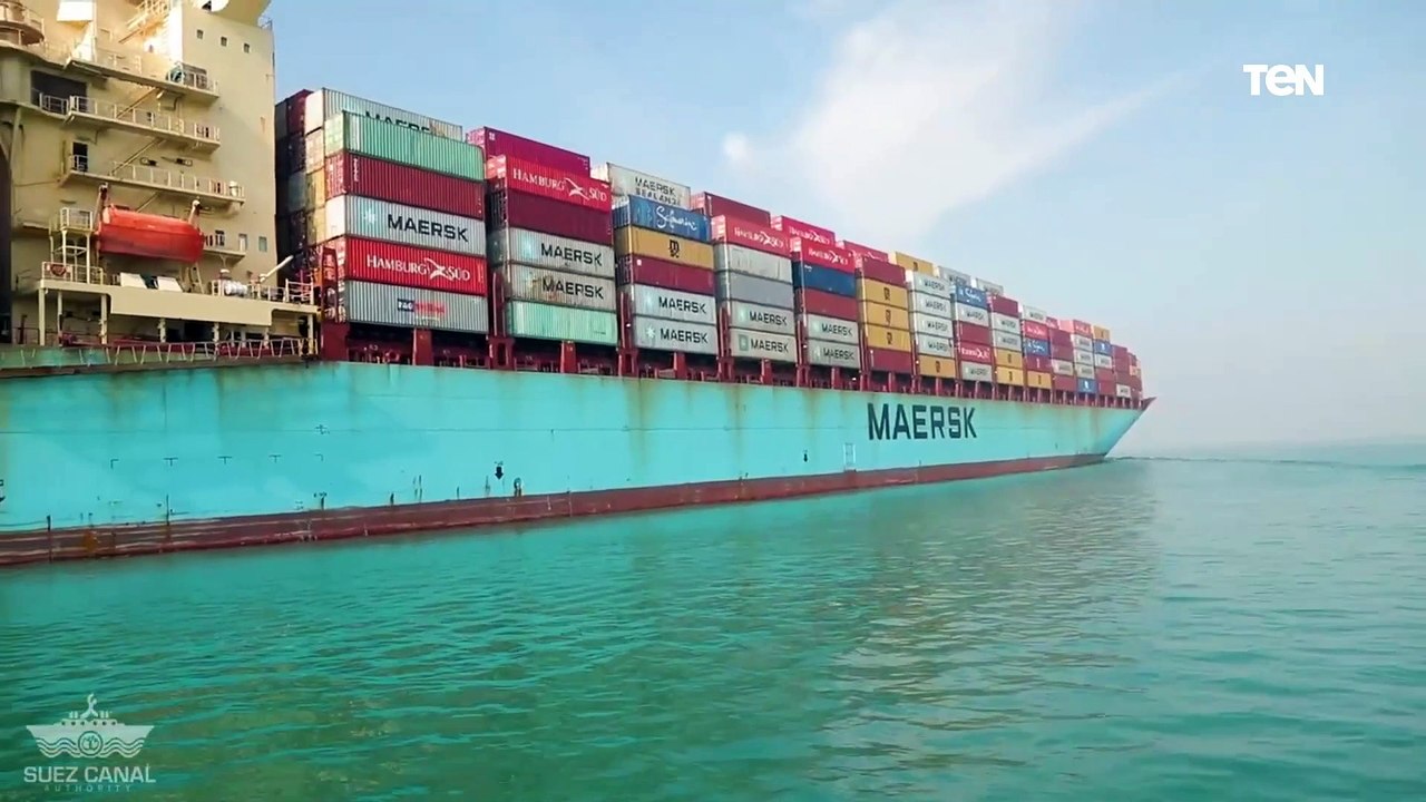 حركة الملاحة بالقناة منتظمة ونتابع عن كثب تداعي...
