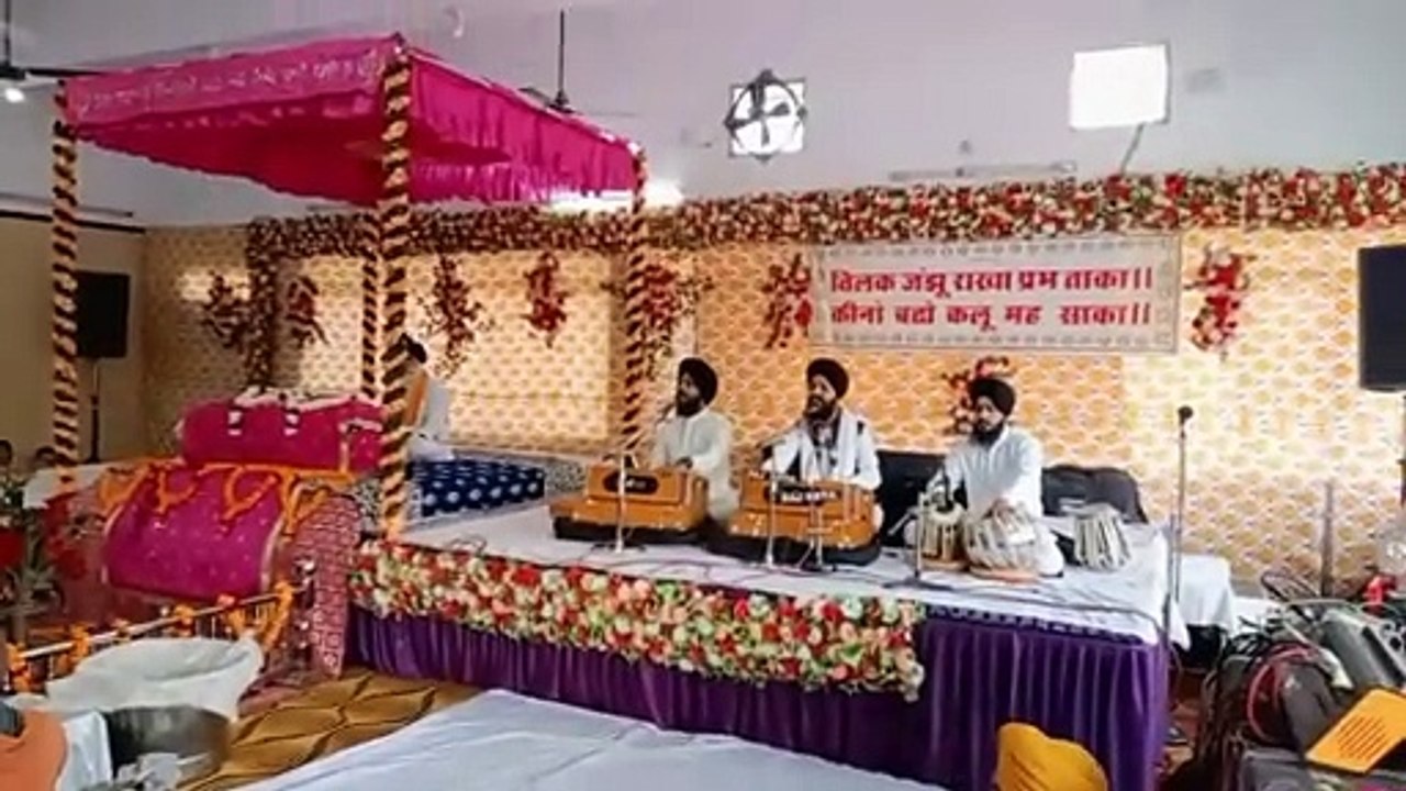 कीर्तन में बरसा आनंद,  भाव-विभोर हुए श्रद्धालु