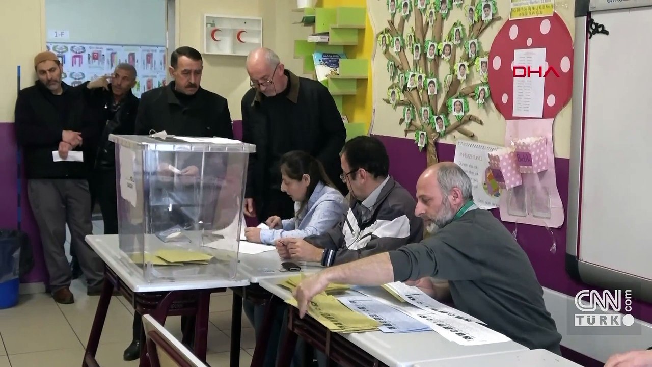 DEM Parti CHP ile ittifaka yeşil ışık yaktı