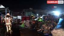 Ümraniye'de Atık Toplama Merkezi Alev Alev Yandı