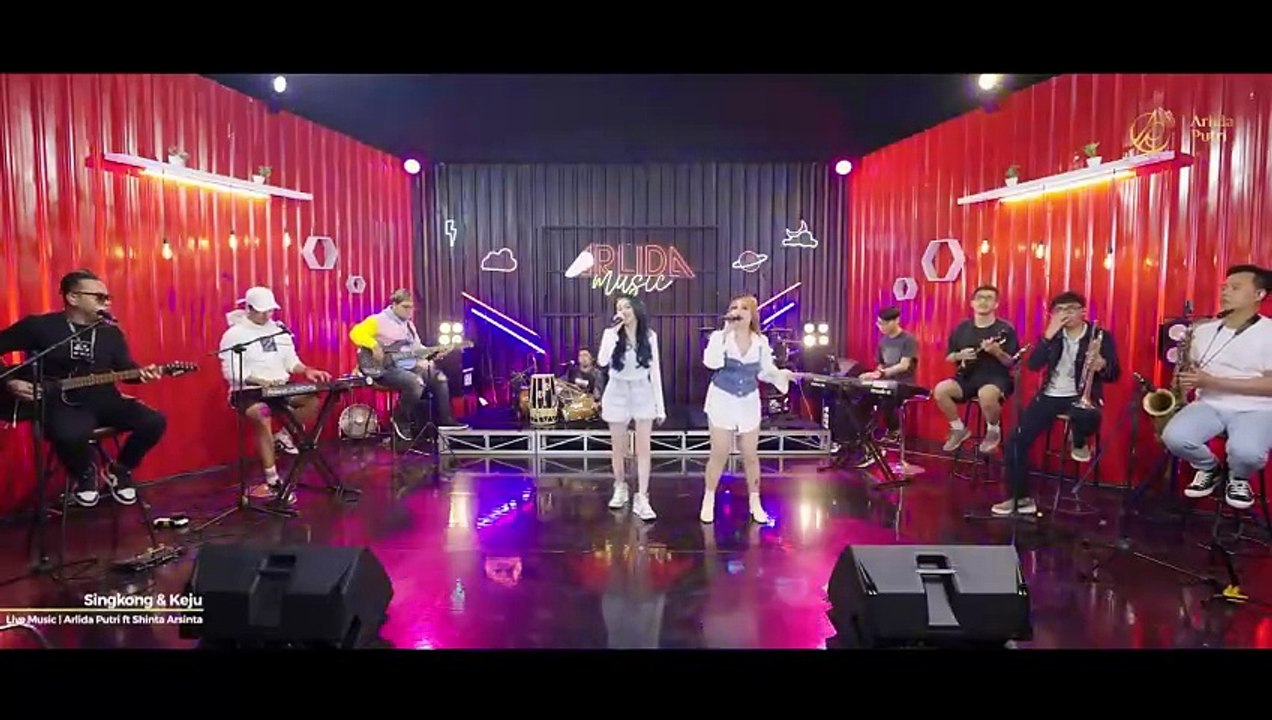 ARLIDA PUTRI FEAT. SHINTA ARSINTA - SINGKONG DAN KEJU