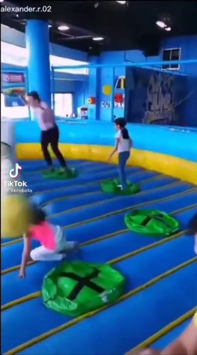 me da mucha risa este vídeo