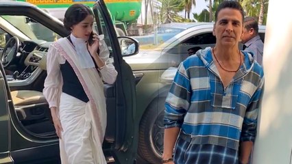 Akshay Kumar And Ananya Soon To Share Screen Together? Spotted On Same Set