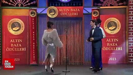 Çok Güzel Hareketler'den Pınar Deniz göndermesi