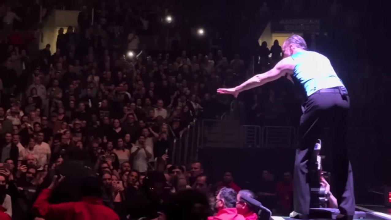 Depeche Mode frontman Dave Gahan stops show after fight starts in crowd