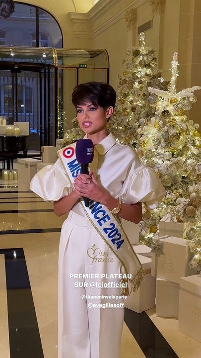 Eve Gilles (Miss France) séjourne au Peninsula, hôtel cinq étoiles situé dans un chic quartier de Paris.