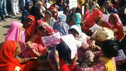 Outrage in society over Yogesh murder case, siege of city police station and demand to hang the accused and demolish the house.