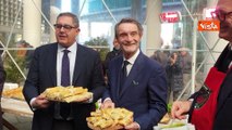 Toti dona focaccia ligure a Fontana: 