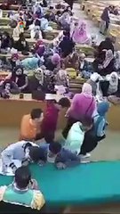 أستاذ بـ"حقوق السادات" يصفع طالبًا أمام زملاءه