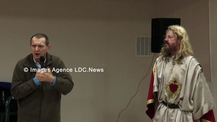 Jesus Gilet Jaune Liste Unique de la Résistance aux Européennes. Paris/France - 17 Décembre 2023