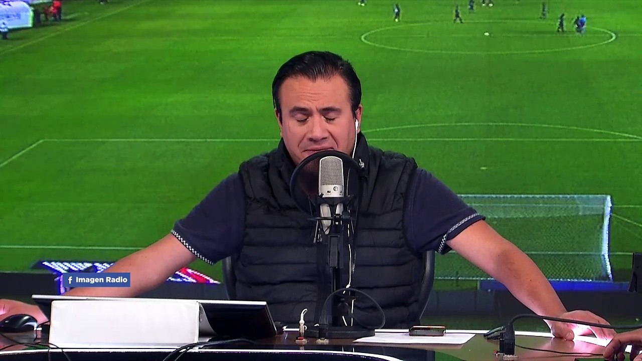 ¿Qué pasó con Veljko Paunović y la directiva de Chivas?