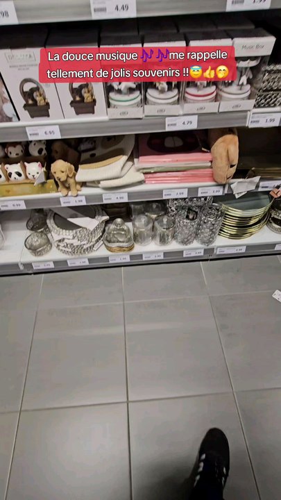 Je teste une boîte à musique en carrousel avec des lapins #essai #teste #boiteamusique #action #carrousel #cadeau #Noël #magasinaction