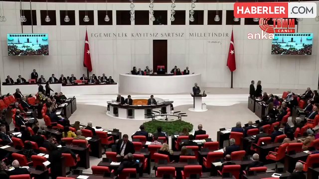 Ulaştırma ve Altyapı Bakanı Abdulkadir Uraloğlu, 2002-2023 yılları arasındaki yol haritalarını göstererek yapılan projeleri anlattı.