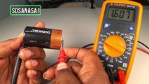 Cómo comprobar y medir la carga de una pila o batería