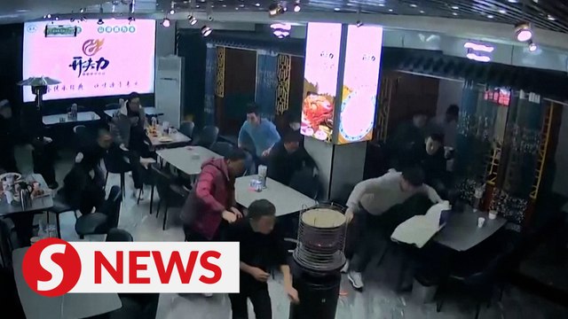 Diners scramble out of restaurant as earthquake hits northwest China