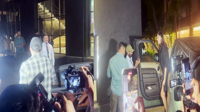 Rumored lovebirds Ananya and Aditya enjoy drive after Kho Gaye Hum Kahan screening