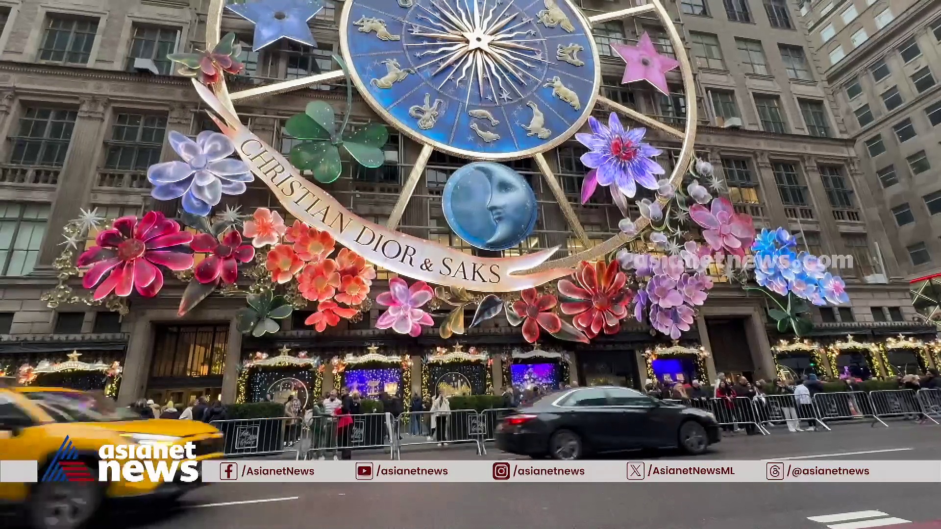 ദീപാലങ്കാരങ്ങൾ, 80 അടി ഉയരമുള്ള ക്രിസ്തുമസ് ട്രീ; കാഴ്ചകളുടെ വിരുന്നൊരുക്കി ന്യൂയോർക്ക് നഗരം