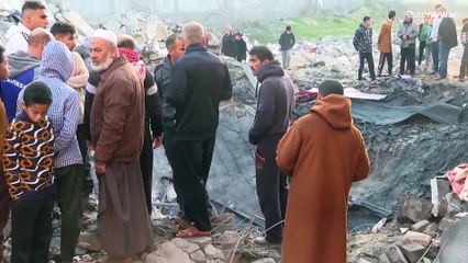 Video herunterladen: فيديو: مشاهد كارثية لآثار القصف الإسرائيلي على مدينة رفح