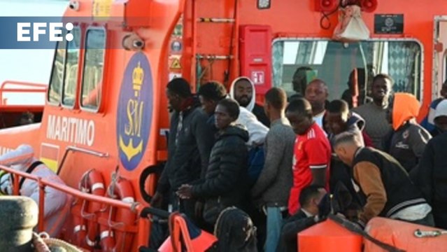 Salvamento rescata a 145 personas de tres neumáticas y las desembarca en Lanzarote